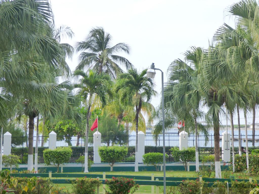 Beach Studio 6 Ocho Rios Exterior photo